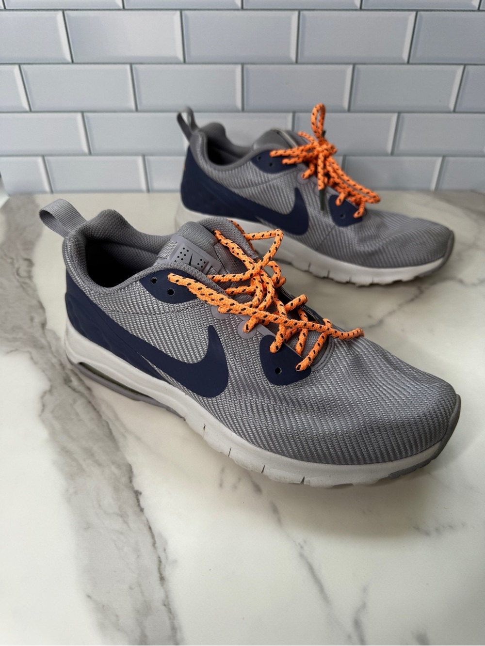 Nike Sneakers Women's 8 Gray Navy Air Max Motion JDI LW SE 844895-500